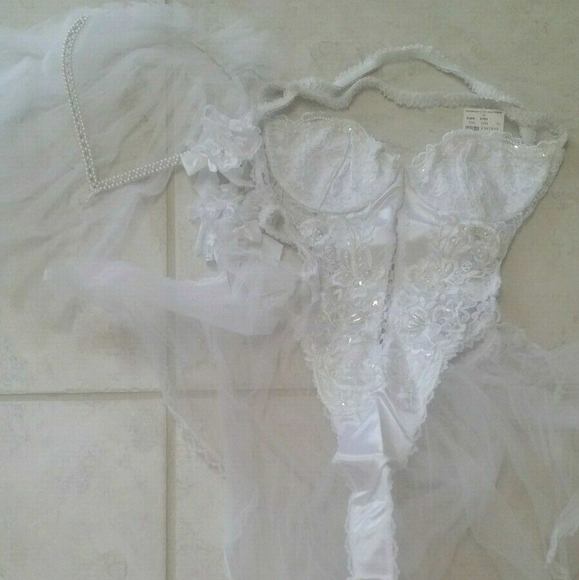 Frederick's of Hollywood Other - FREDERICK'S OF HOLLYWOOD WHITE BRIDAL TEDDY